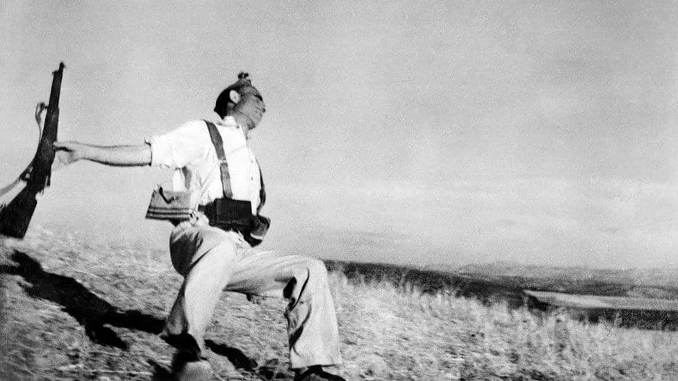 Robert-Capa.jpg